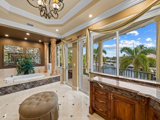 Bathroom, Interior, Recessed Lighting, Water