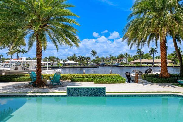 Exterior, Lake, Pool, Water
