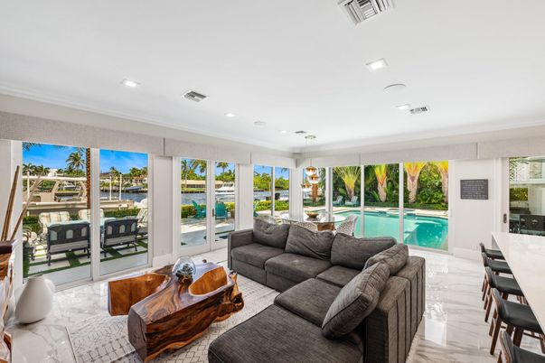 Interior, Living room, Marble, Pendant Lights, Recessed Lighting, Water