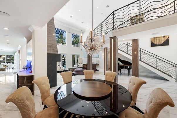 Chandelier, Dining room, Interior, Living room, Marble, Pendant Lights, Piano, Recessed Lighting