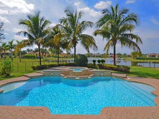 Exterior, Pool, Water