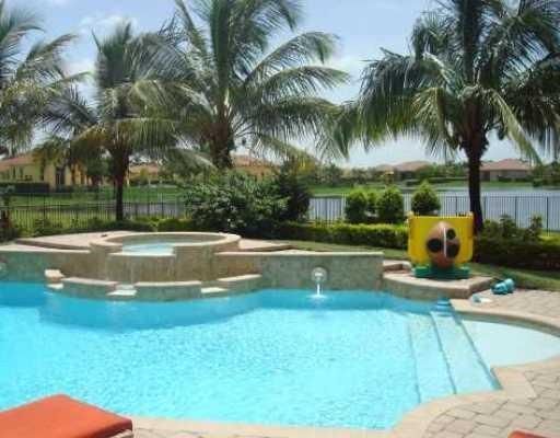 Exterior, Playground, Pool