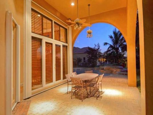 Exterior, Recessed Lighting