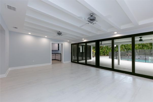 Empty room, Interior, Recessed Lighting