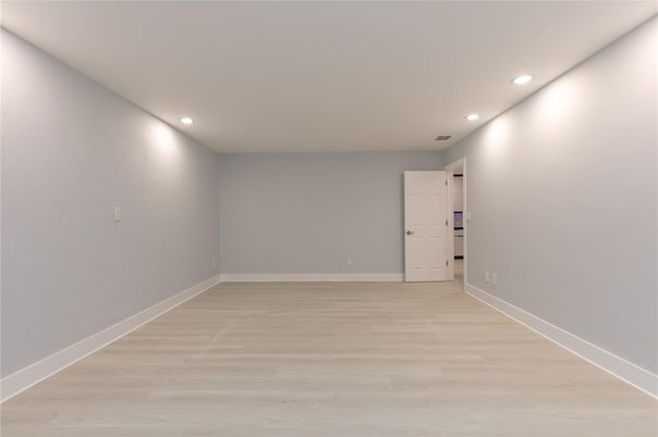 Empty room, Interior, Recessed Lighting, Wood Texture Flooring