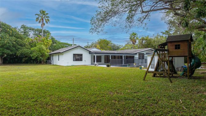 Backyard, Exterior, Playground