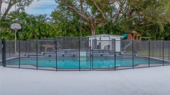 Exterior, Playground, Pool
