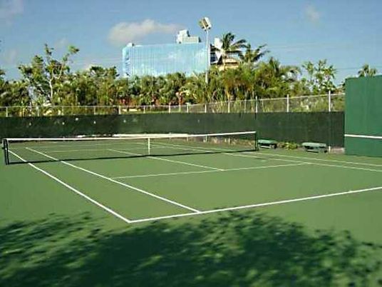 Exterior, Tennis Courts