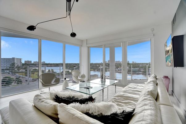 Interior, Living room, Water