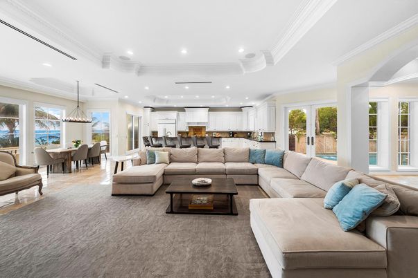 Dining room, Interior, Kitchen, Living room, Pendant Lights, Recessed Lighting, Stainless Steel Appliances