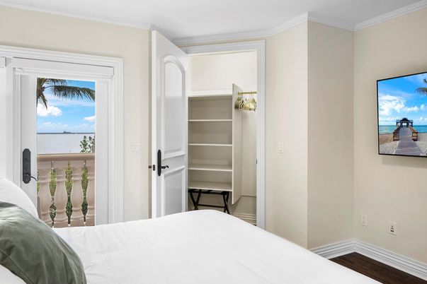 Bedroom, Interior, Water, Wood Texture Flooring
