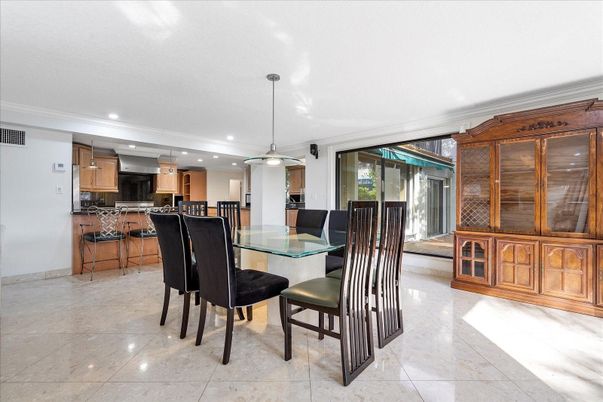 Dining room, Interior, Kitchen, Pendant Lights, Recessed Lighting