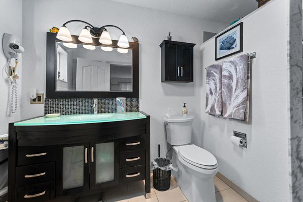 Bathroom, Interior, Tile Countertops