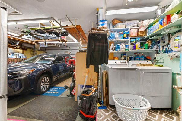 Garage, Interior, Washer