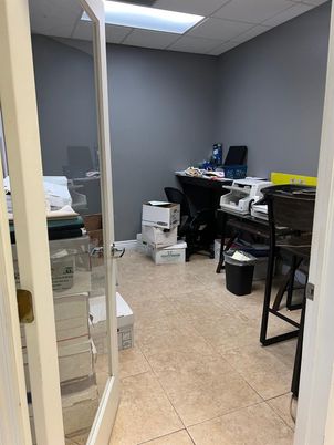 Home Office, Interior