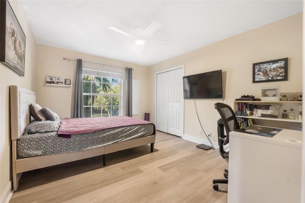 Bedroom, Home Office, Interior, Recessed Lighting, Wood Texture Flooring
