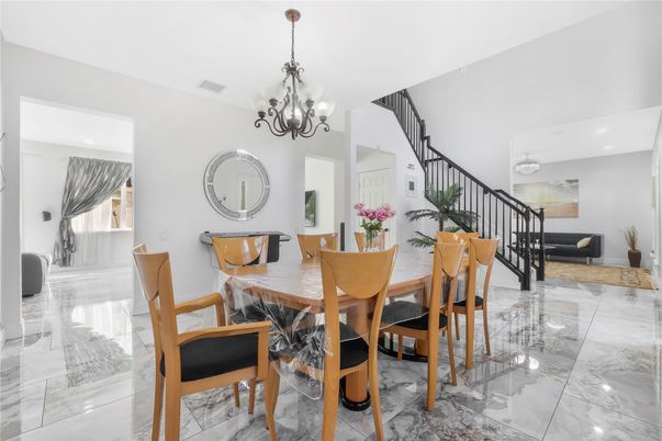 Chandelier, Dining room, Interior, Marble, Recessed Lighting