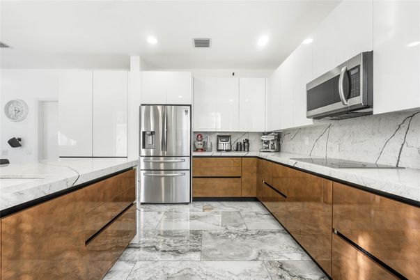 Interior, Kitchen, Marble, Marble Walls, Recessed Lighting