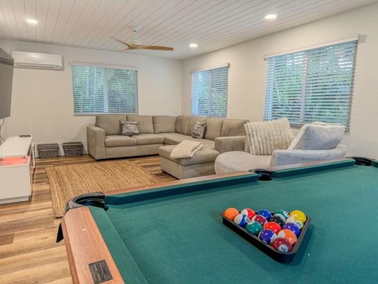 Billiard Table, Game Room, Interior, Living room, Recessed Lighting, Wood Texture Flooring