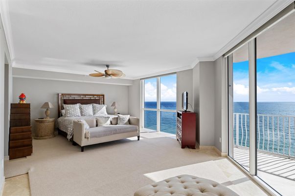 Bedroom, Interior, Water
