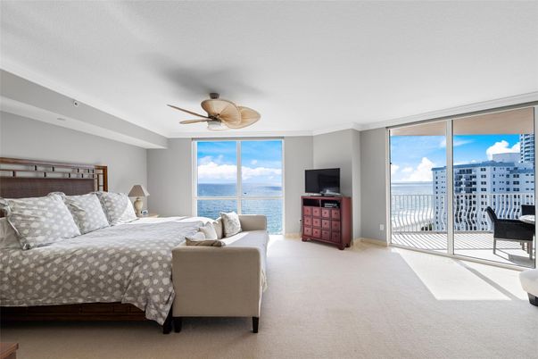 Bedroom, Interior, Water