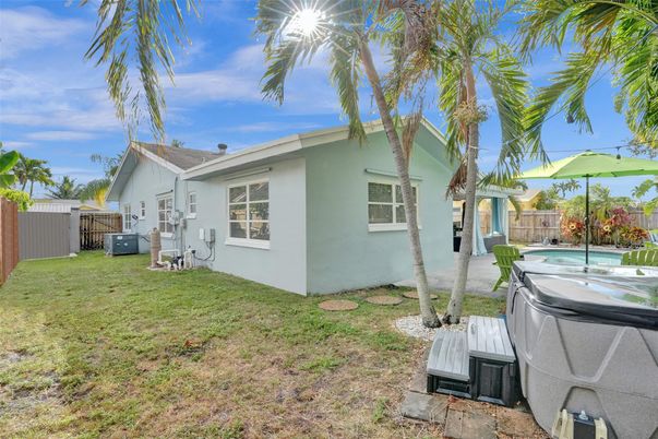 Backyard, Exterior, Hot Tub