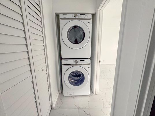 Interior, Marble, Utility Closets, Washer