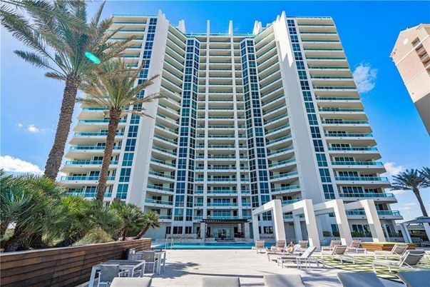 Exterior, Facade, Pool, Condo Building