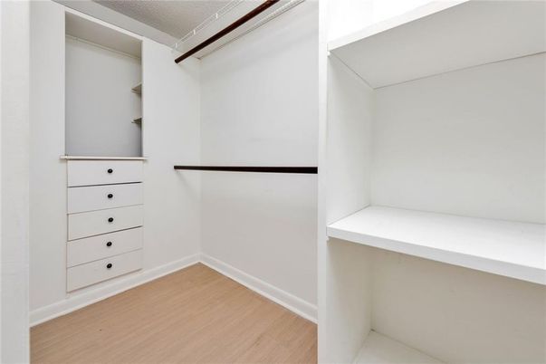 Interior, Walk-in Closets, Wood Texture Flooring