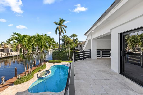 Exterior, Pool, Water