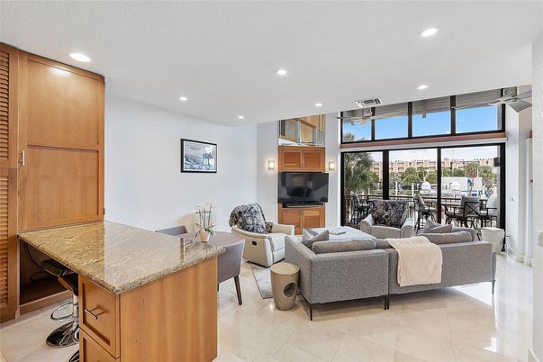 Dining room, Interior, Living room, Recessed Lighting