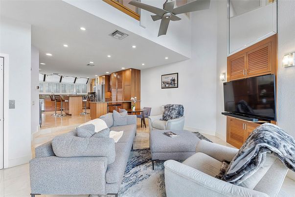 Dining room, Interior, Kitchen, Living room, Recessed Lighting