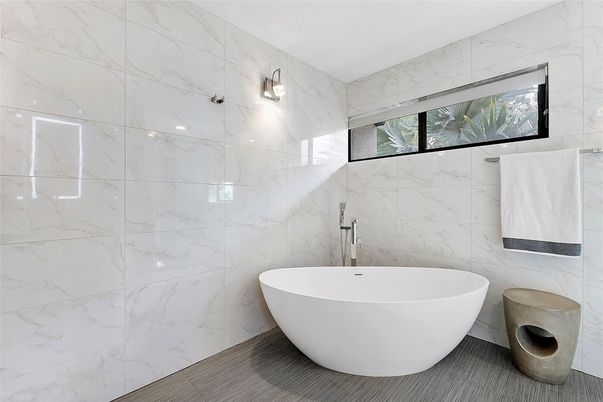 Bathroom, Free Standing Baths, Interior, Marble Walls