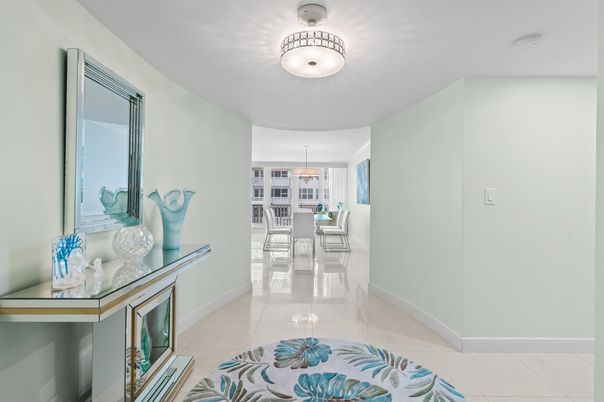 Chandelier, Dining room, Interior, Pendant Lights