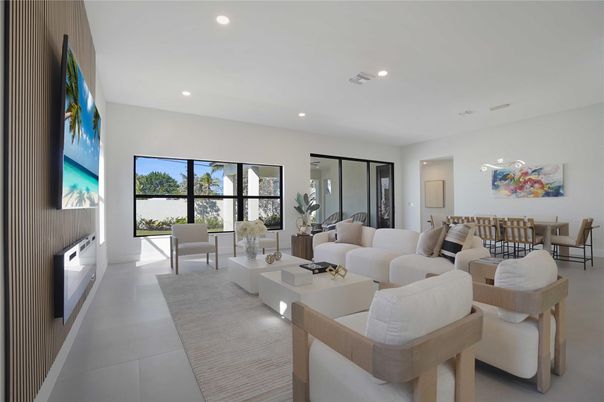 Dining room, Interior, Living room, Pendant Lights, Recessed Lighting