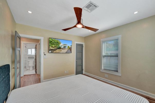 Bathroom, Interior, Recessed Lighting, Wood Texture Flooring