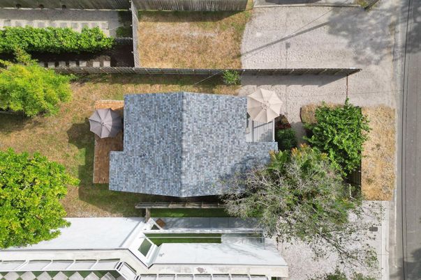 Exterior, Drone