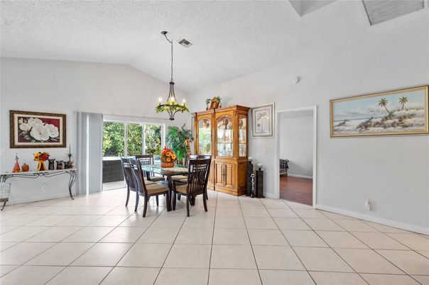 Chandelier, Dining room, Interior