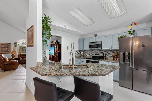 Interior, Kitchen, Living room, Stainless Steel Appliances