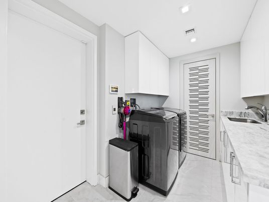 Interior, Marble, Recessed Lighting, Washer