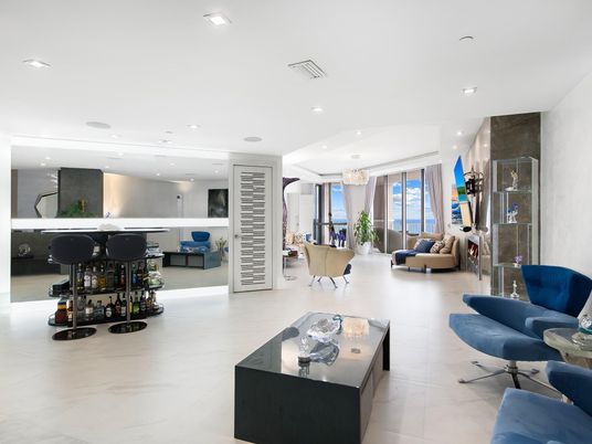 Chandelier, Dining room, Interior, Living room, Marble, Recessed Lighting