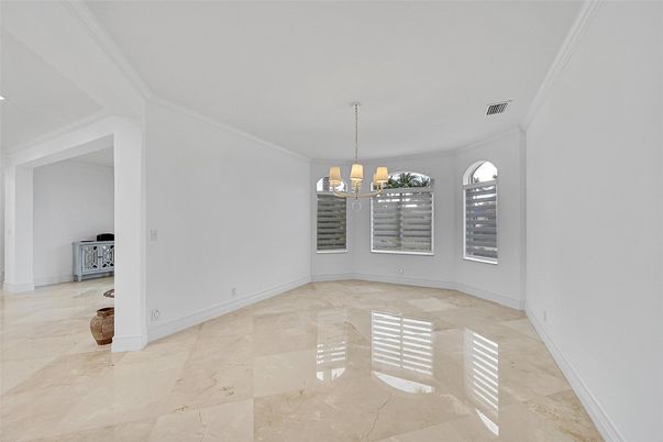 Chandelier, Empty room, Interior, Pendant Lights