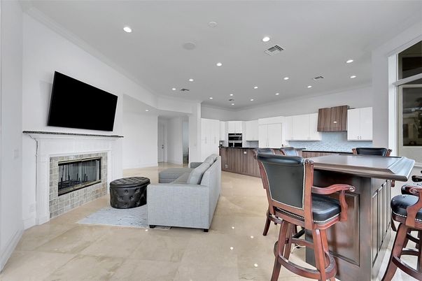 Fireplace, Interior, Kitchen, Recessed Lighting