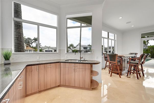Dining room, Interior, Kitchen, Recessed Lighting