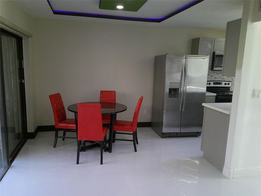 Dining room, Interior, Kitchen, Recessed Lighting, Stainless Steel Appliances