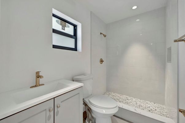 Bathroom, Interior, Recessed Lighting