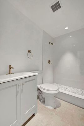 Bathroom, Interior, Recessed Lighting
