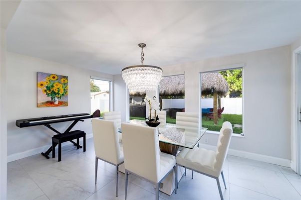 Chandelier, Dining room, Interior, Marble, Piano