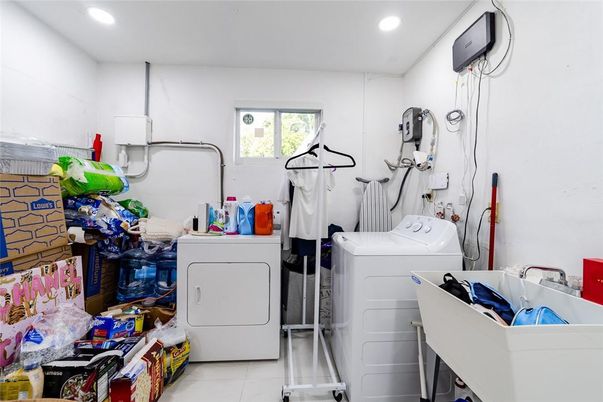 Interior, Recessed Lighting, Washer
