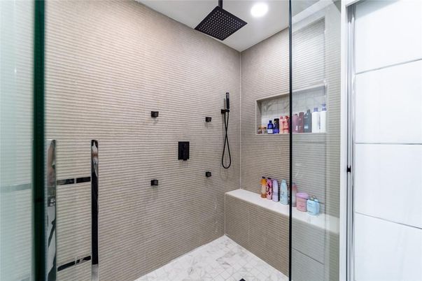 Bathroom, Interior, Marble, Recessed Lighting